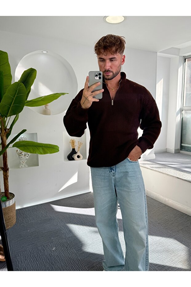 Kahve Fermuarlı Oversize Örme Kazak - 1