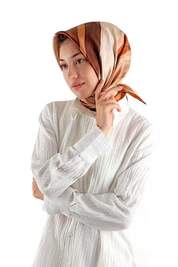 وشاح حريري بنمط نسيم البلاط - 2