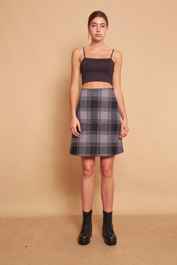 Lightweight Lycra Woolen Winter Jacquard Fabric High Waist Lightweight Above Knee Bell Skirt - Black Pattern