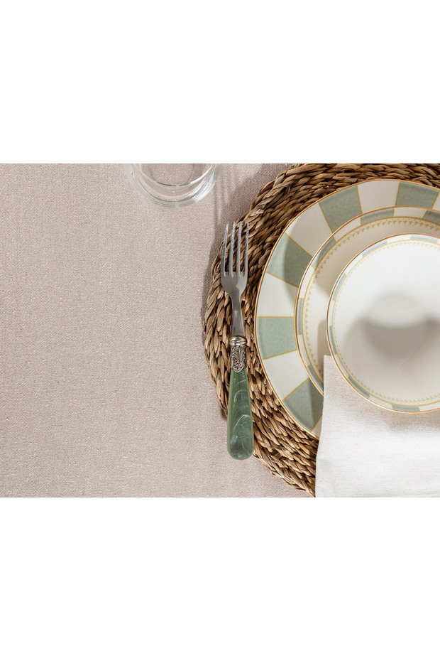 Brigitte Masa Örtüsü - 3