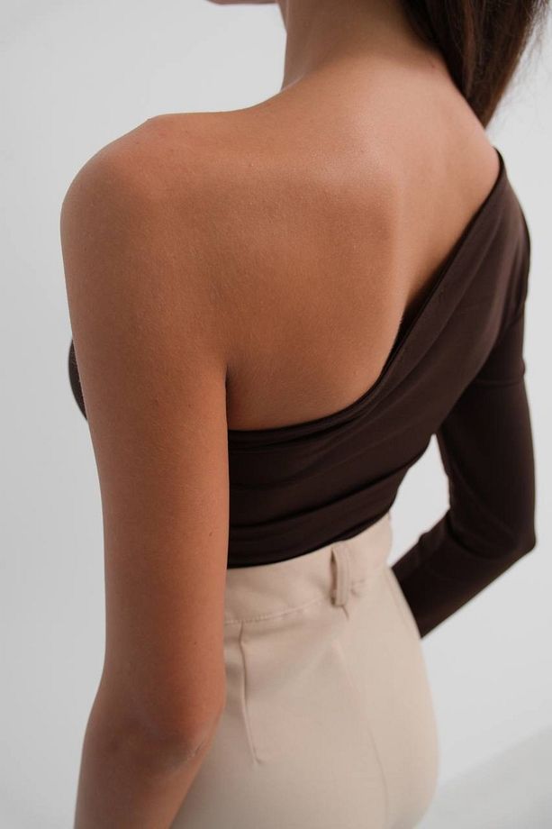 Sage Yüksek Kalite Kadın Asimetrik Tek Omuz Crop Top Kahverengi - 3