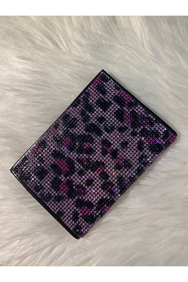 حافظة ترخيص منقوشة بالأحجار باللون الوردي - 1