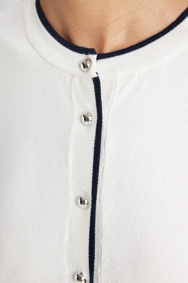 Regular Fit Basic Düz Bisiklet Yaka Düğmeli Triko Hırka A4731ax24wn - 5