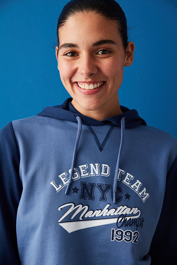 Two Toned Sweatshirt - 4