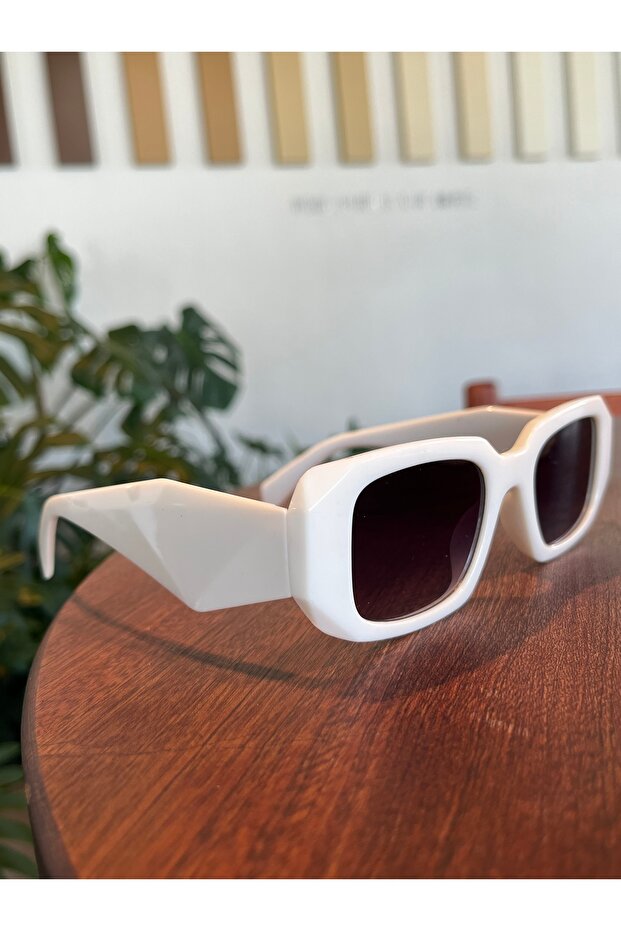 نظارات شمسية مستطيلة باللون الأبيض - 5