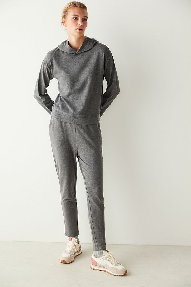 Koyu Gri Uzun Kollu Kapüşonlu Termal Sweatshirt - 3