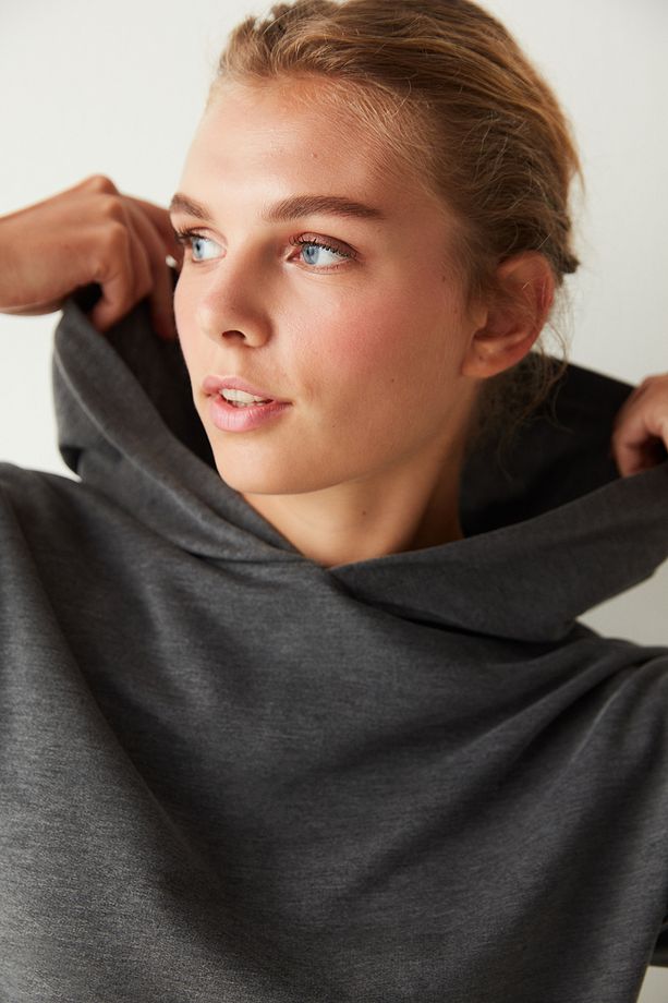 Koyu Gri Uzun Kollu Kapüşonlu Termal Sweatshirt - 5
