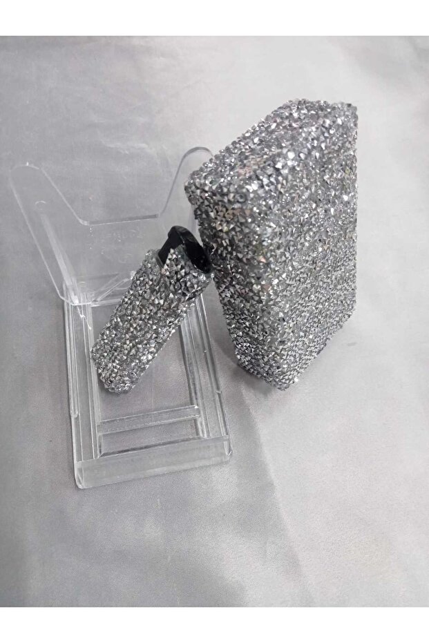 Gümüş Parlak Sivri Kristal Taşlı Touch Sigara Kutusu ve Çakmak (DOLABİLEN) - 4