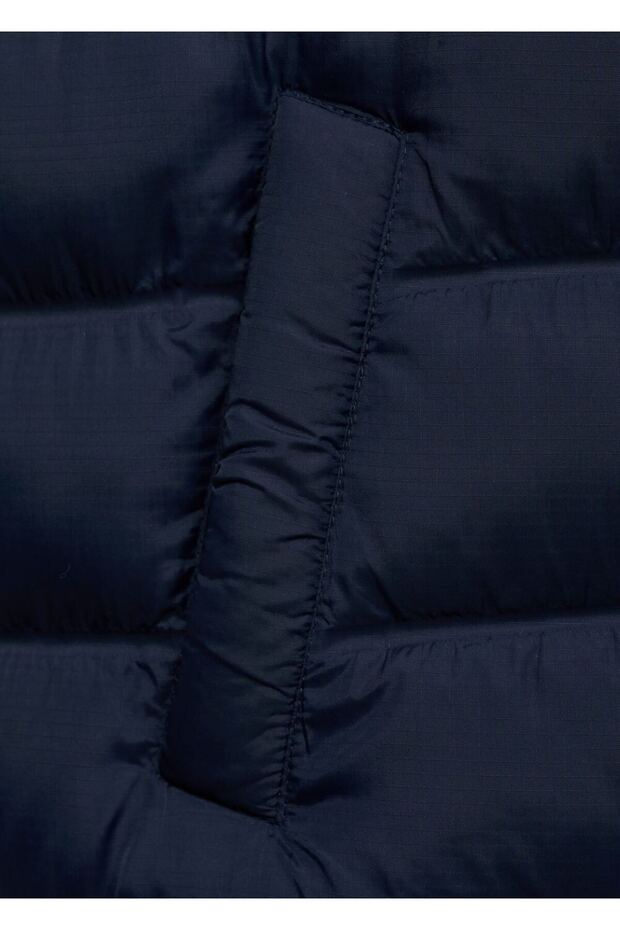 Kapüşonlu kapitone yelek - 5