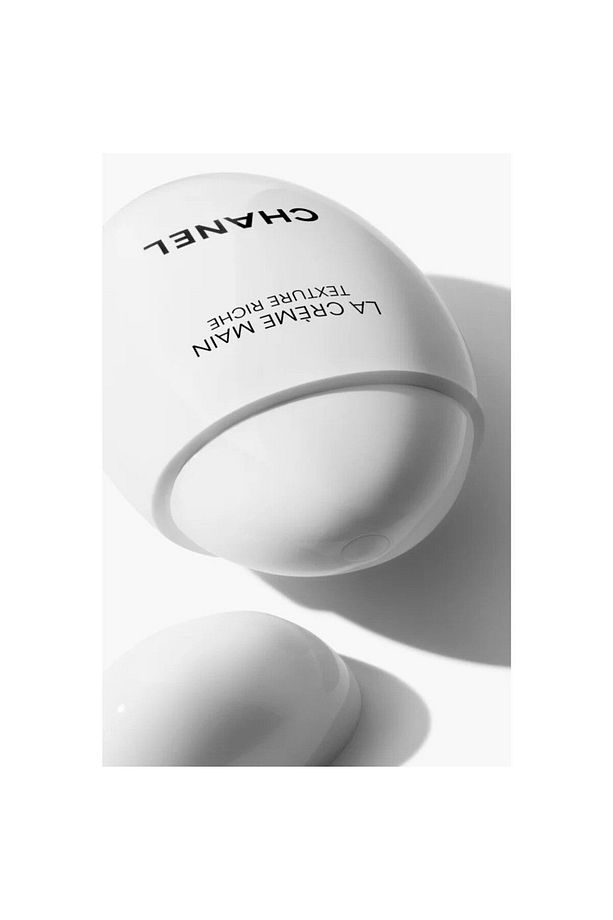 Vazgeçilmez Dokusu İle Cildin Anında Nemlenmesini Sağlayan El Kremi 50 ml Passi.3943 - 2