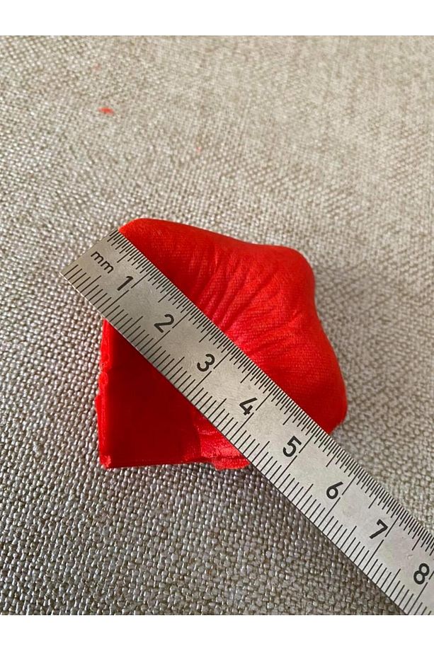 Yapay Kırmızı Gül Yaprağı 5x5cm 96 Adet - Yapay Gül Yaprak – Yapay Çiçek Dekor, Masa Süsü, Fon - 5