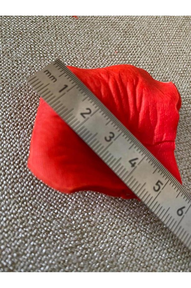 Yapay Kırmızı Gül Yaprağı 5x5cm 96 Adet - Yapay Gül Yaprak – Yapay Çiçek Dekor, Masa Süsü, Fon - 4