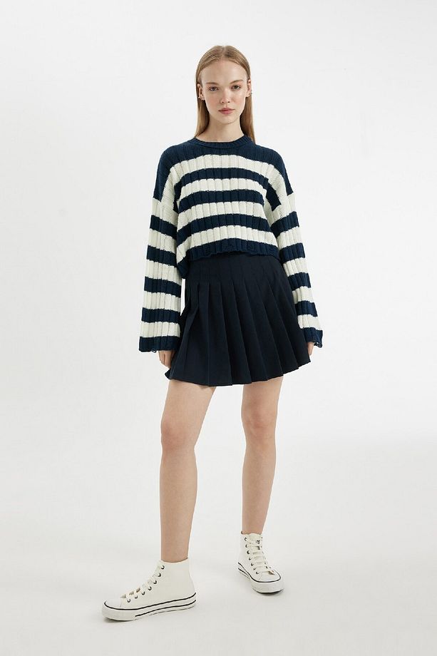 Regular Fit Çizgili Bisiklet Yaka Crop Triko Kazak A8152ax24wn - 2