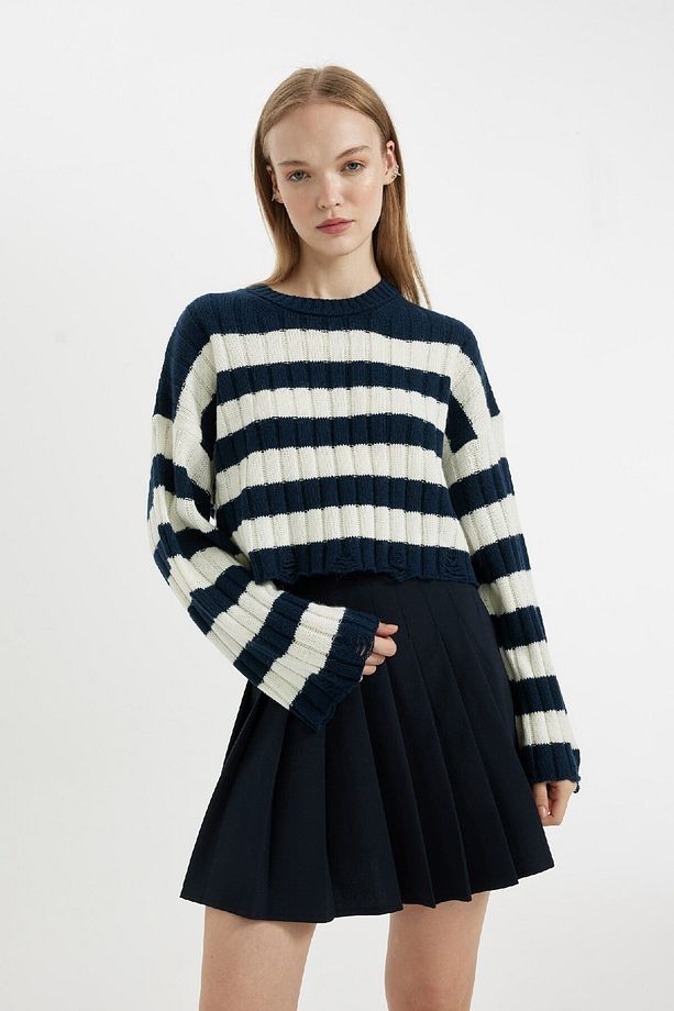 Regular Fit Çizgili Bisiklet Yaka Crop Triko Kazak A8152ax24wn - 4