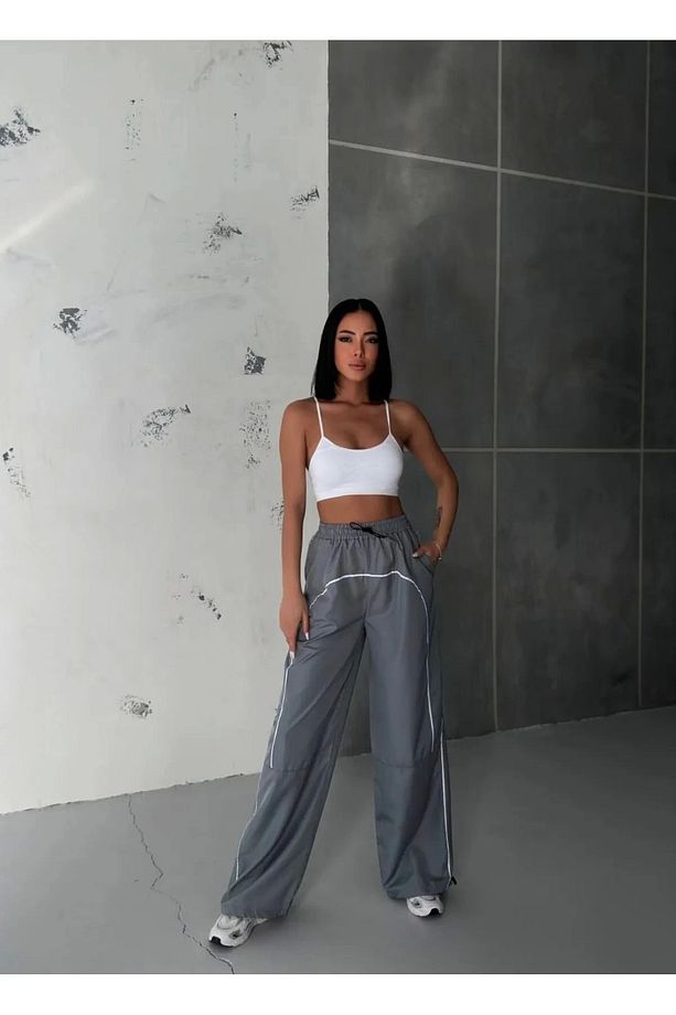 Gri U Şeritli Model Paraşüt Kumaş Unisex Eşofman Altı - 1