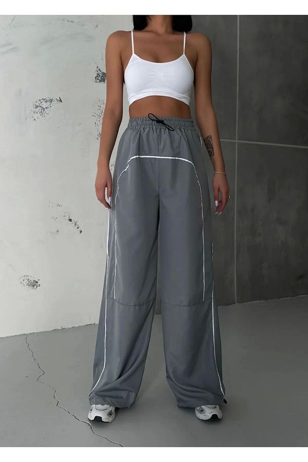 Gri U Şeritli Model Paraşüt Kumaş Unisex Eşofman Altı - 2