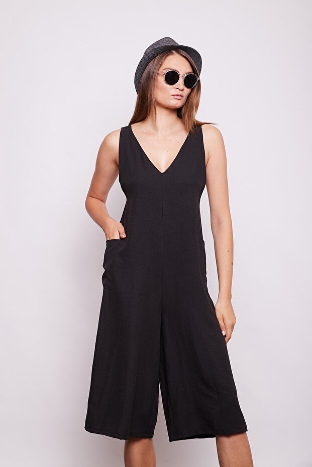 Shoulder-Tied, Pocketed, Wide-Leg Jumpsuit - Black