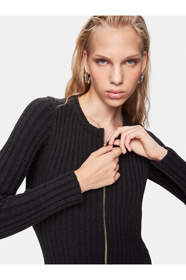 Basıc Sıfır Yaka Fermuarlı Siyah Elbise - 4