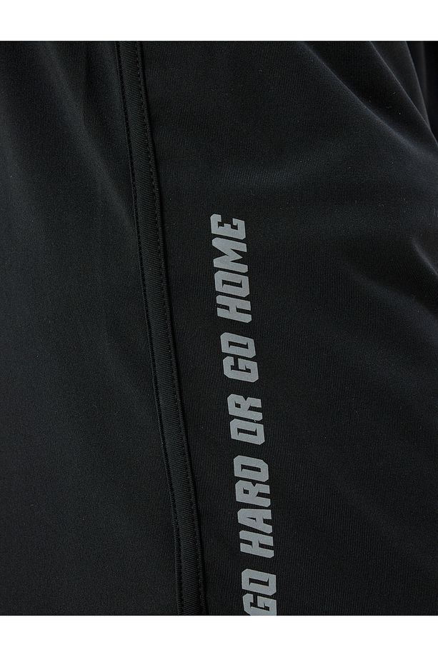 Slogan Baskılı Cep Detaylı Beli Bağcıklı Spor Şort - 6