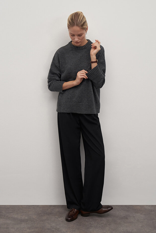 سترة أنثراسايت من الصوف المخلوط برقبة دائرية - 3