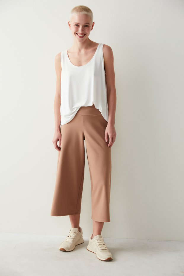 Short Flare Pants