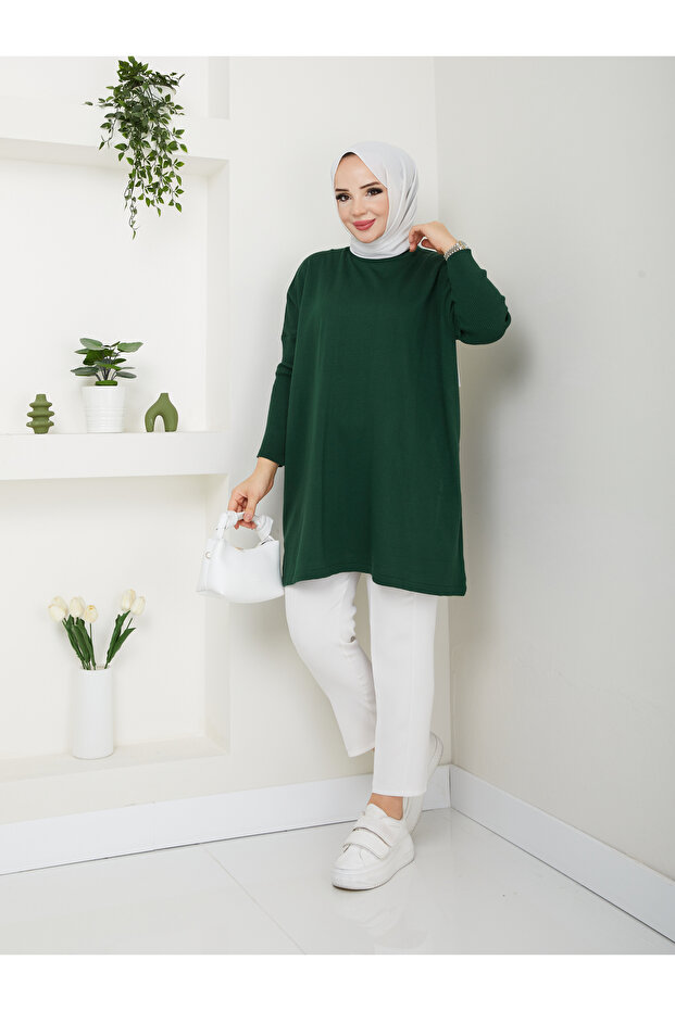 سترة تريكو رائعة ذات ياقة مدورة