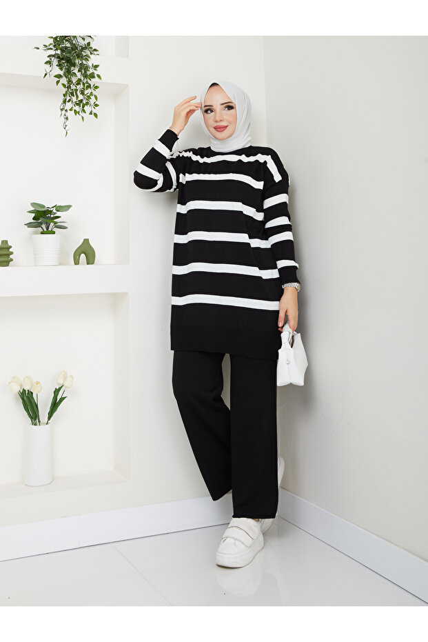 Wonderful Striped Knitwear, Comfortable and Stylish Trousers, Two-Piece Suit