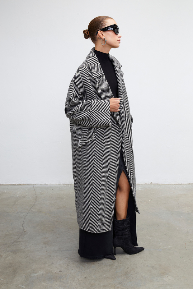 Herringbone Patterned Double Breasted Wool Coat - 2