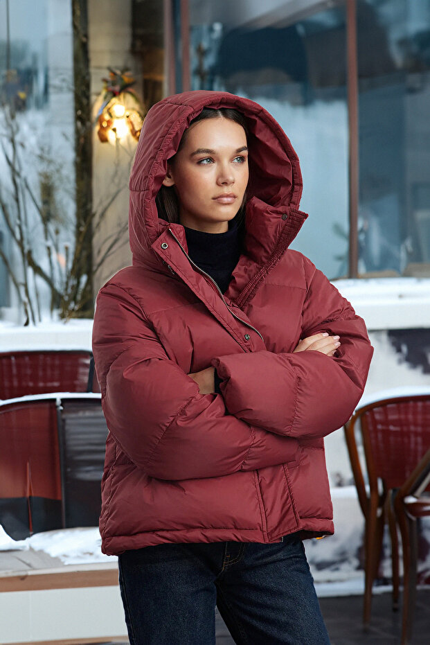 Bordo Oversize Kapüşonlu Kaz Tüylü Su İticili Şişme Mont TWOAW25MO00102 - 2