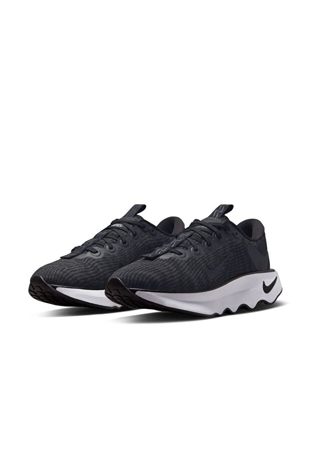 Wmns nike escape momentum