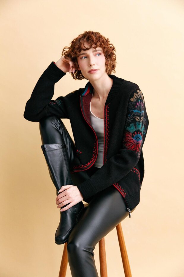 Women's Prevailing Collar Back and Sleeve Flower Patterned Wool Jacket Black