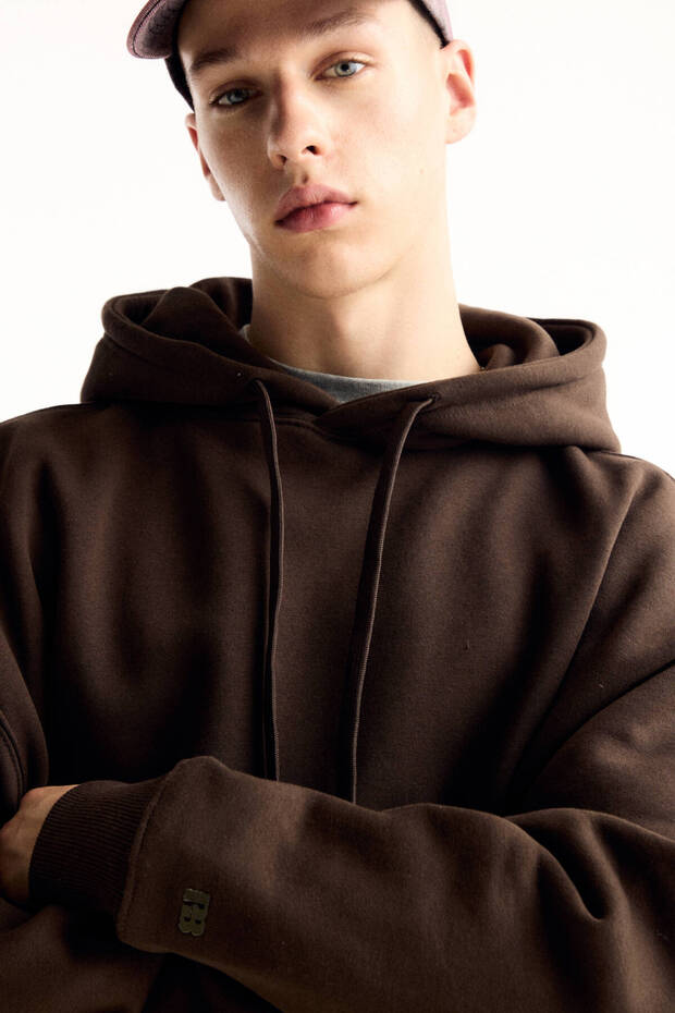 Kapüşonlu basic sweatshirt - 2