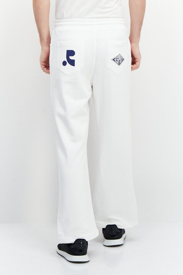 بنطال رياضي سادة بقصّة عادية للرجال، باللون الأبيض - 4
