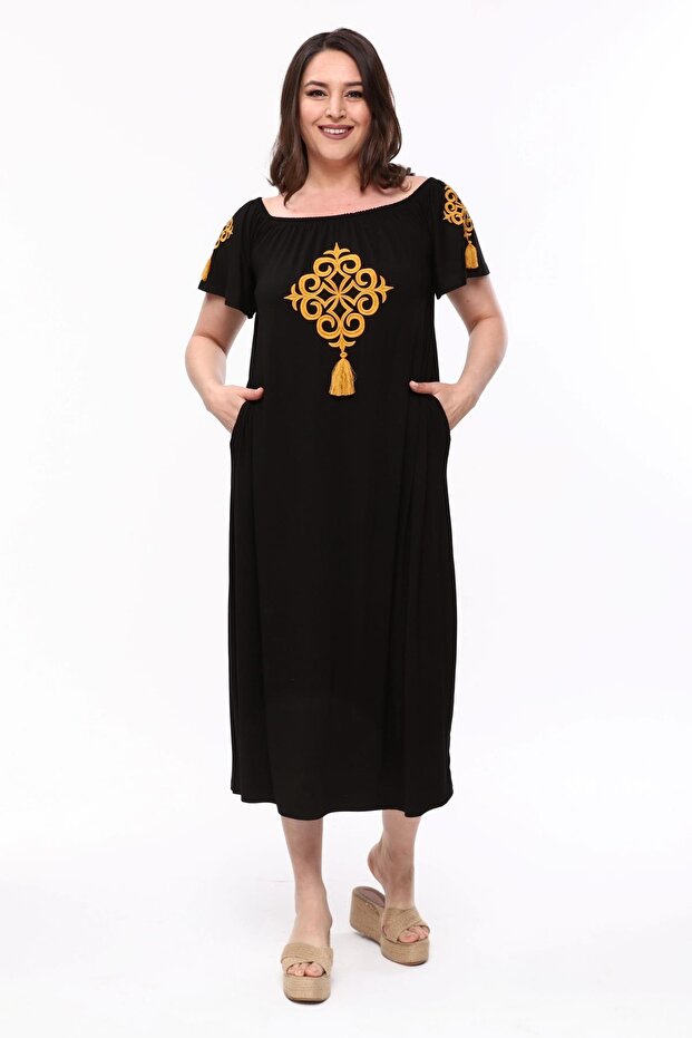 Women's Plus Size Madonna Collar Tassel Embroidered Black Dress