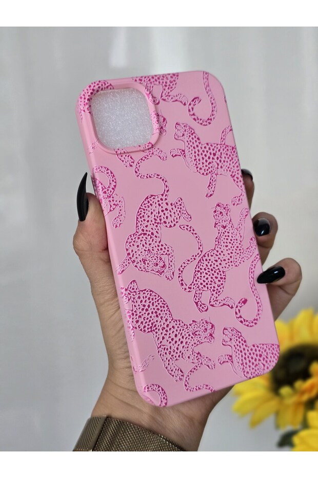 iPhone 14 Plus / 15 Plus Compatible Velvet Inside Launch Leopard Printed Case - 4