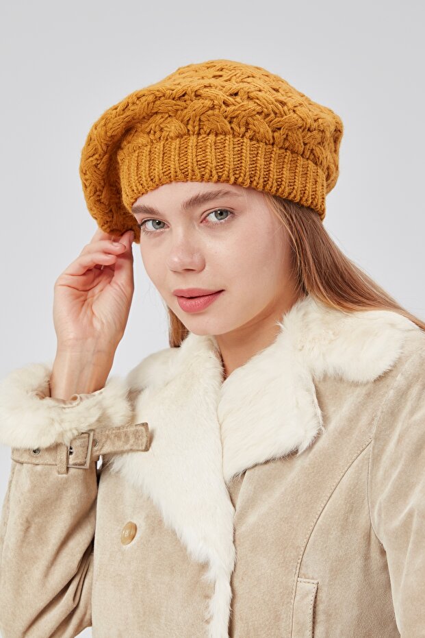 Women's Winter Stylish Knitwear Painter Knitted Beret