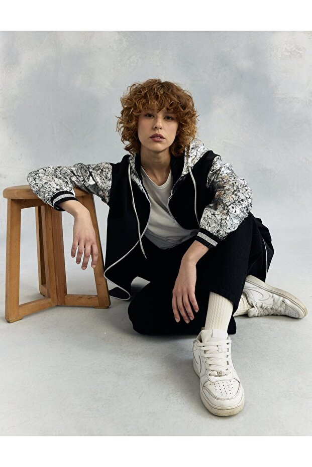 سترة مطلية بالرقائق السوداء - 4