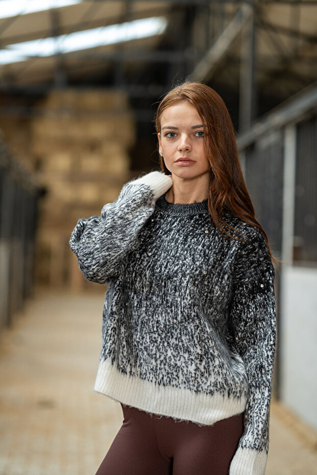 Taş Detaylı Kırçıllı Basic Kalın Kazak Siyah - 4