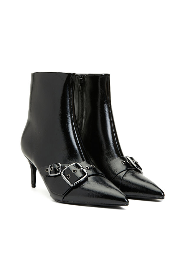 Siyah Kadın Bot - 1