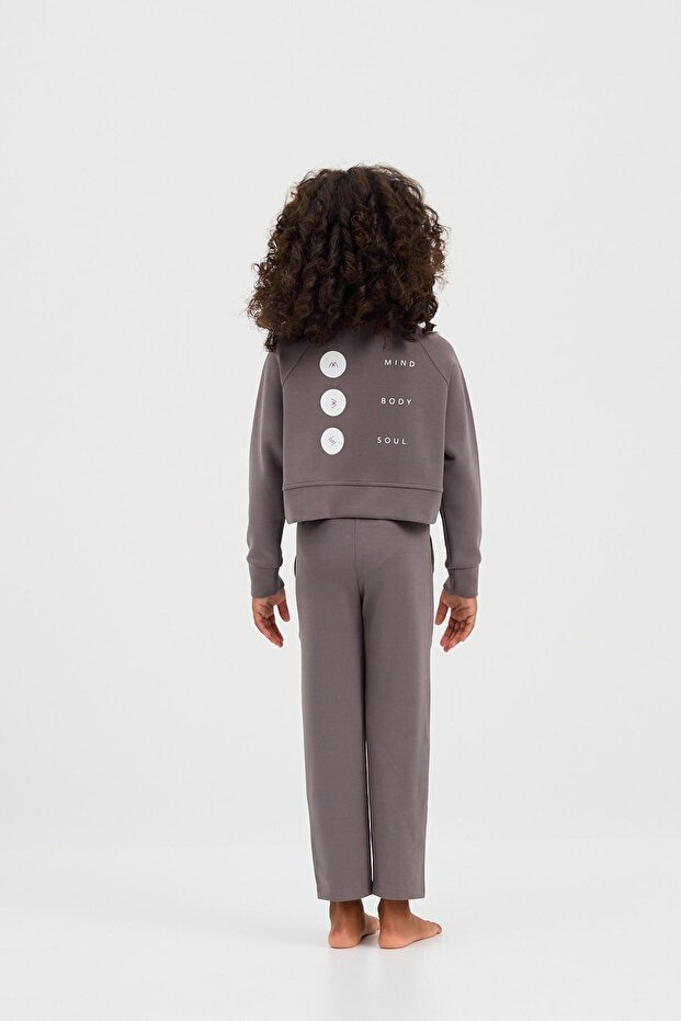 بنطال رياضي أساسي منفوش للأطفال باللون الرمادي الداكن - 4