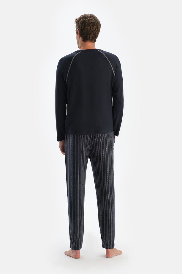 Lacivert Reglan Kol Detaylı Altı Desenli Pijama Takımı - 2