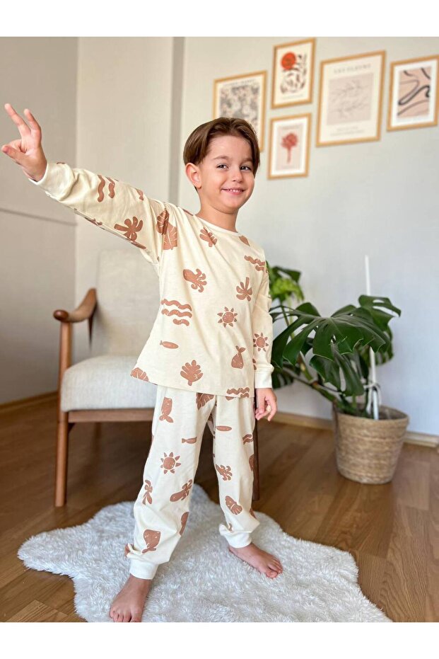 Boy's Leaf Patterned Pajama Set - 1