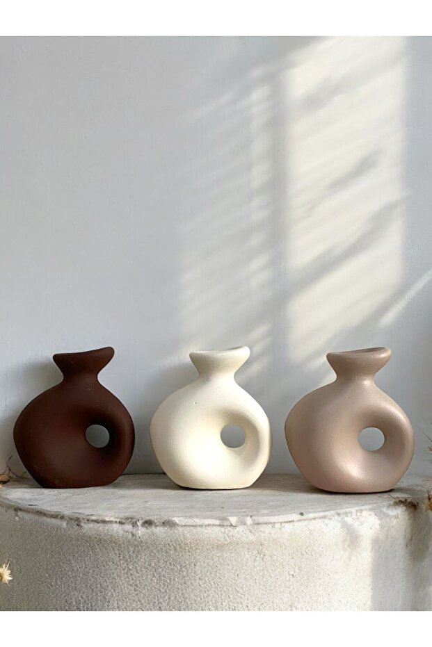 Set of 3 Delta Ceramic Vases – Modern and Decorative Home Accessory