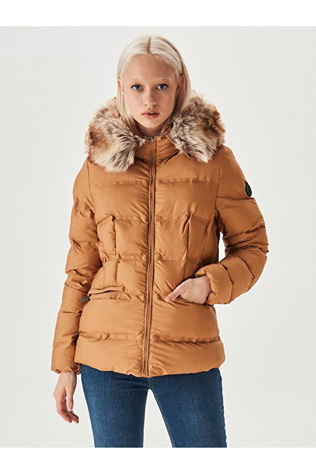 سترة منتفخة بلون القهوة - 4