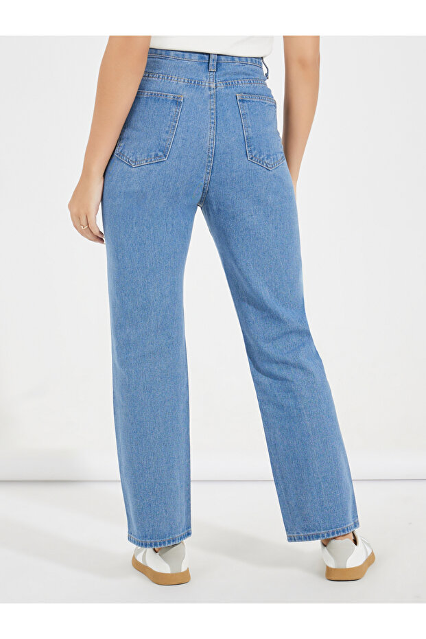 بنطال جينز مستقيم بطول الكاحل - 4