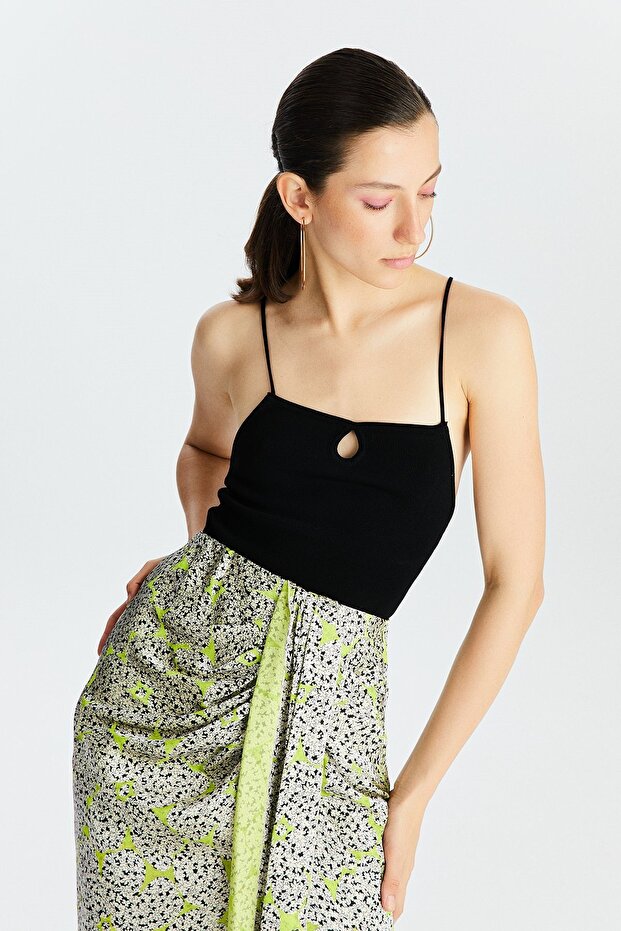 Siyah Askılı Triko Crop Top - 5