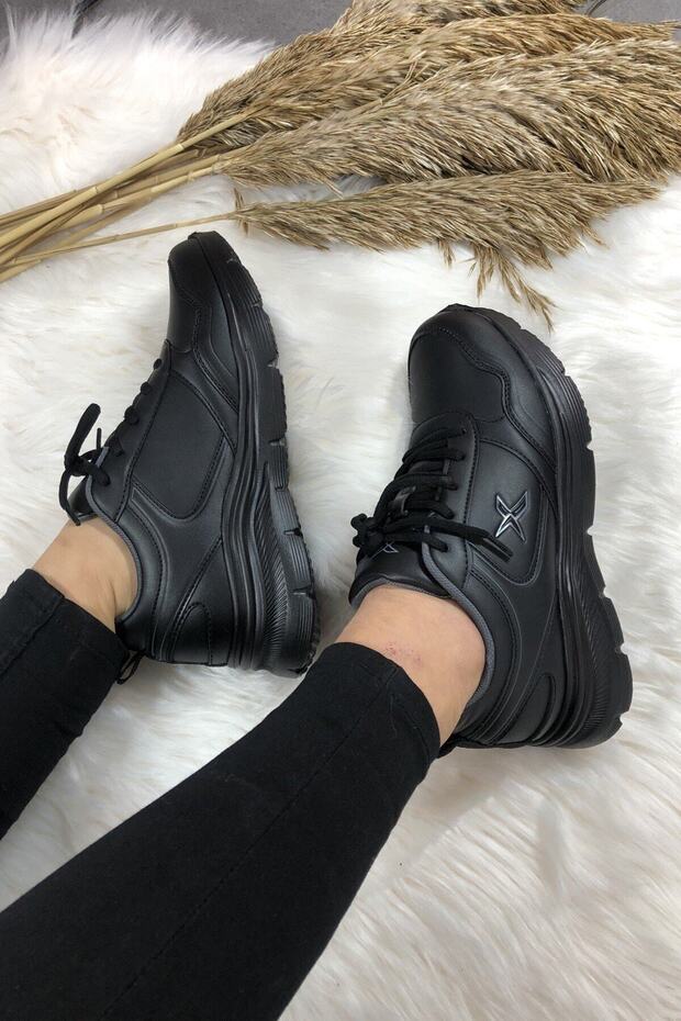 Siyah Sneaker - 1