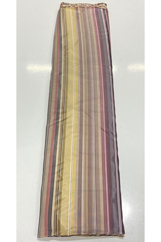 Patterned Imported Lining/ Jacket Coat Lining/ Width: 1.40 cm / Length 1 Meter - 2