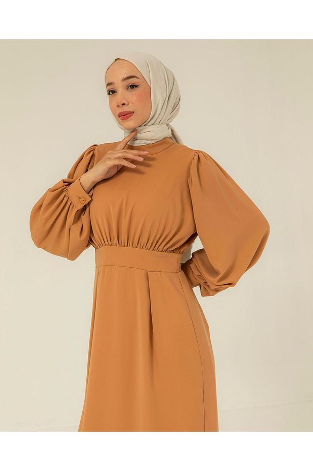 Kolu Manşetli Camel Krep Elbise - 3