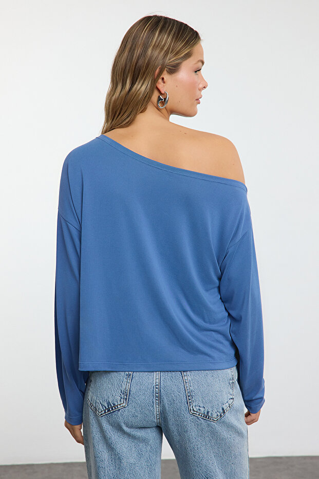More Sustainable Indigo Modal Kayık Yaka Relaxed/Rahat Kesim Örme Bluz TWOAW25BZ00282 - 5